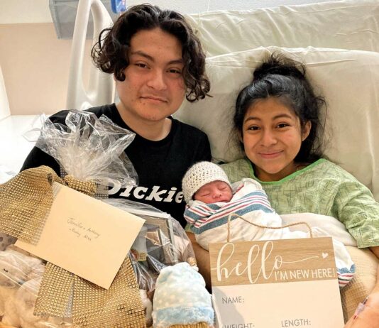 PHOTO: St. Louise Regional Hospital’s first baby of 2023 st louise regional hospital Jennifer Lopez Anthony Acosta