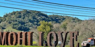 mohi love metal sign winery sycamore creek vineyards watsonville uvas road
