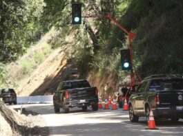 PHOTO: Highway 152 reopens after landslides block road highway 152 reopen landslide