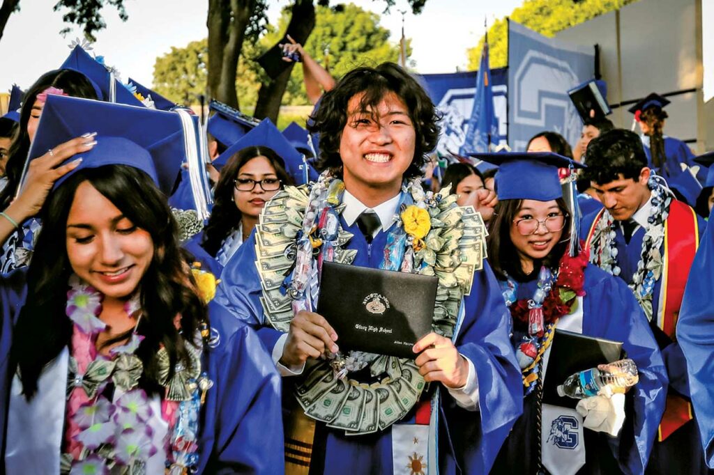 gilroy high school graduation 2023