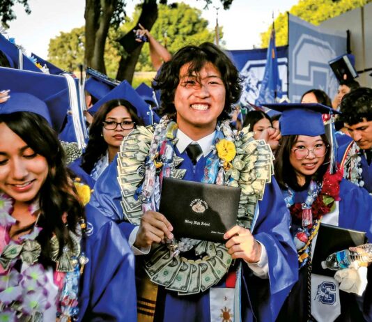 gilroy high school graduation 2023