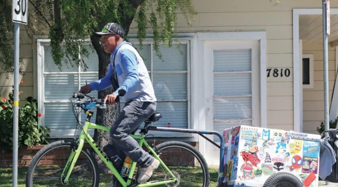 bicycle street vendor downtown gilroy