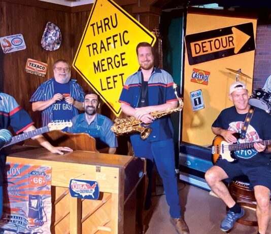 Pintello Comedy Theater pumpboys and dinettes