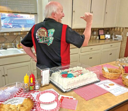 rod pintello comedy theater pumpboys and dinettes