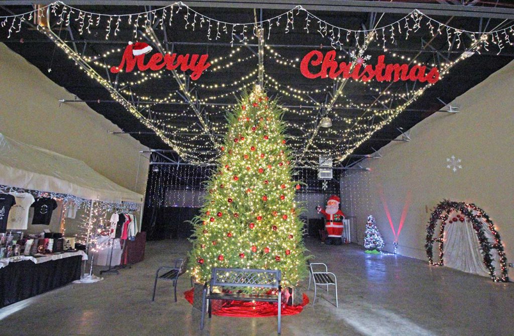 Holidaythemed maze and roller skating rink opens in Gilroy Gilroy