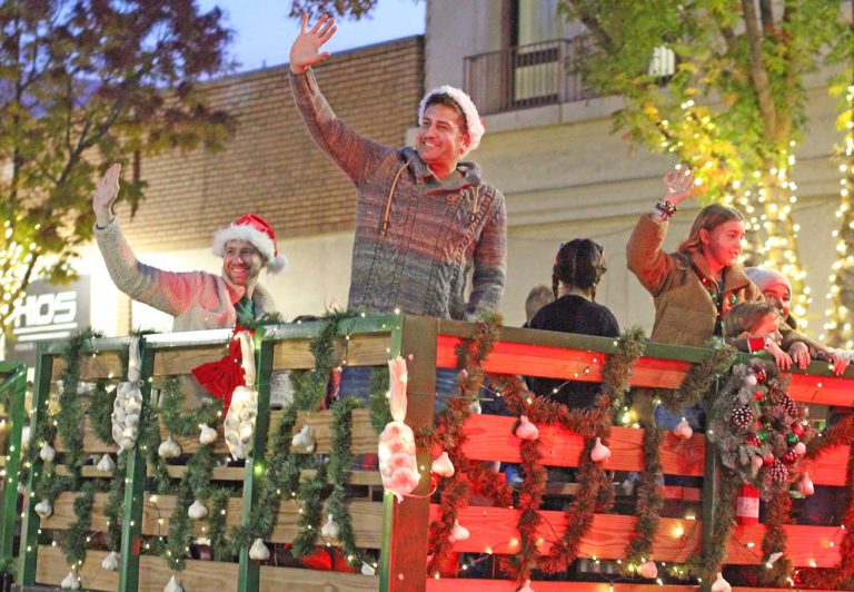 PHOTOS Gilroy celebrates the holidays with parade Gilroy Dispatch