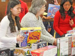 house of toys neon exchange