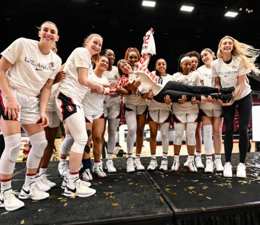 Photos: Stanford’s VanDerveer becomes all-time NCAA’s basketball leader in winsÂ
