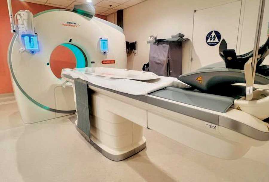 Image for display with article titled St. Louise Hospital Installs New CT Scanner
