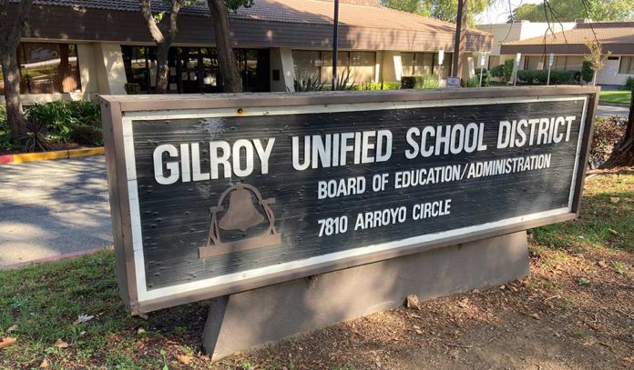 gilroy unified school district administration building camino arroyo