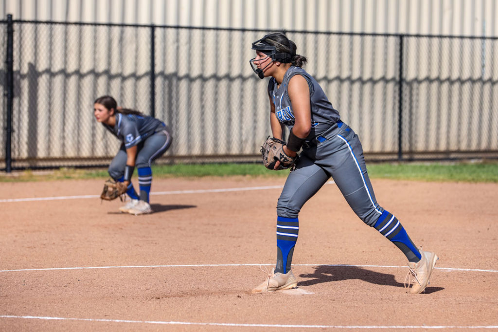 Image for display with article titled Gilroy Softball Shines in Battle for League