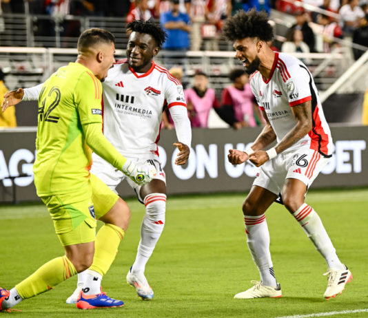 PHOTOS: Quakes stun Chivas in Leagues Cup opener