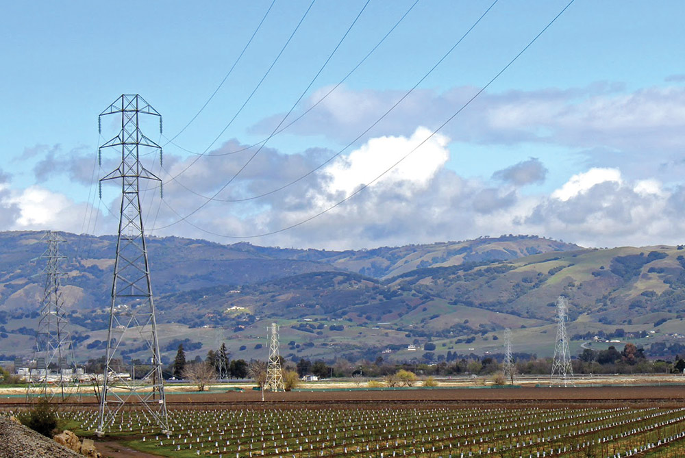 Image for display with article titled Legislators Negotiate Laws to Streamline Solar, Wind Projects