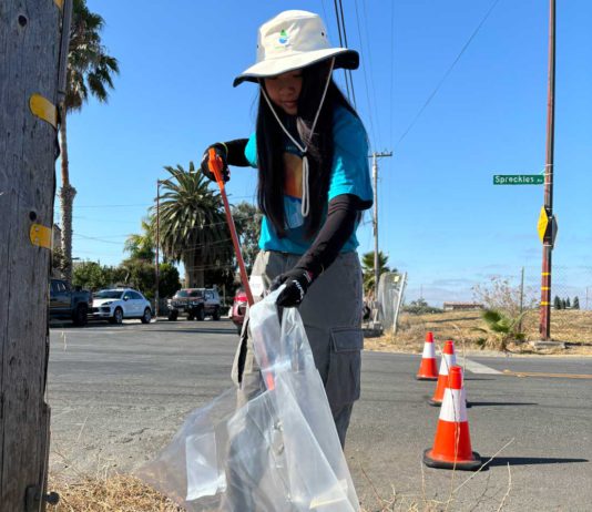 Thousands of volunteers join 40th annual Coastal Cleanup
