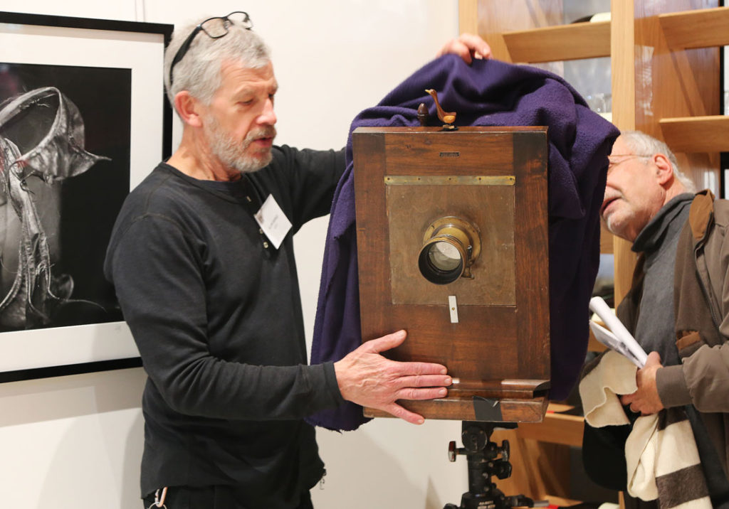 Image for display with article titled Show Explores Early to Modern Photography Techniques