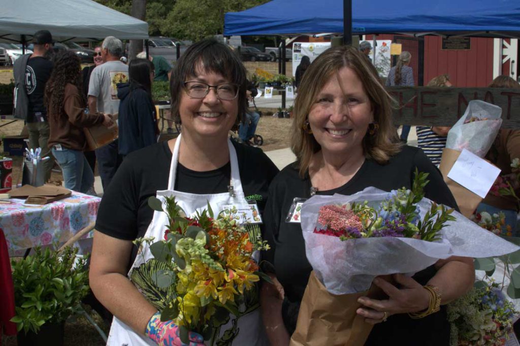 Image for display with article titled Gardening for a Cause