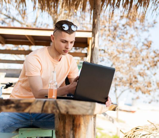 Californians log in from Nevada