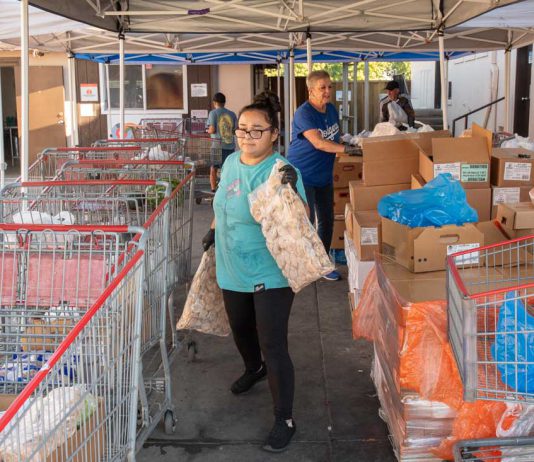 Food lines grow as feds suspend food assistance